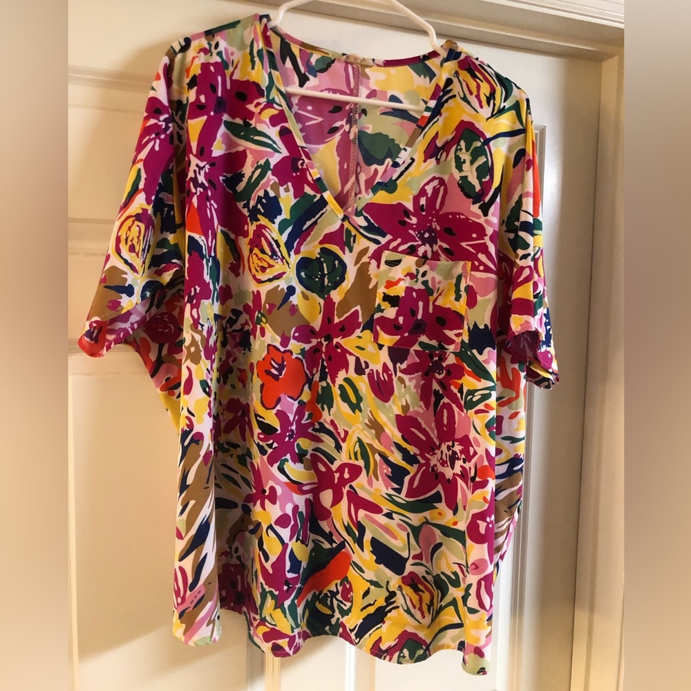 Floral V-neck Oversized Blouse